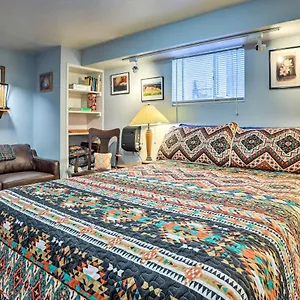  Apartment Charming Getaway About 3 Mi To Downtown!